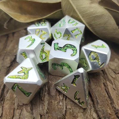 Polyhedral dobbel Opgepoetste Met de hand gemaakte DND Scherpe Mini van het Luxemetaal