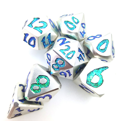 De met de hand gemaakte Goud Geplateerde Douane dobbelt Milieumetaal dobbelt Polyhedral Pale Green Silver