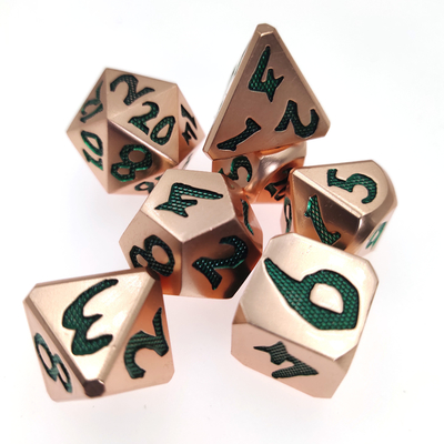 Verscheidenheid aan kleuren dobbelstenen set polyhedrale scherpe rand metel groen niet-toxisch metaal voor Rpg-spel