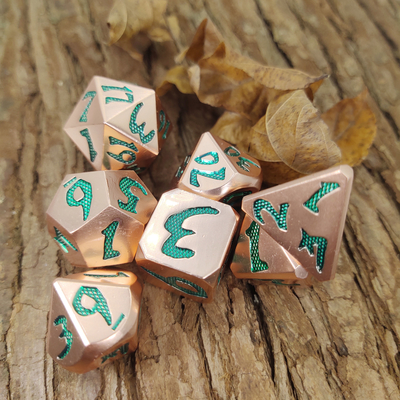 Het groene Polyhedral Metaalkoper dobbelt Praktisch Uitstekend Nice dobbelt Reeks voor DND-spel Keurige Scherpe Randen