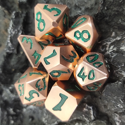 De lichtgroene Polyhedral Draken van koper materiële Mini Black For Dungeons And dobbelen Vastgestelde Lichtgewicht Scherpkantig