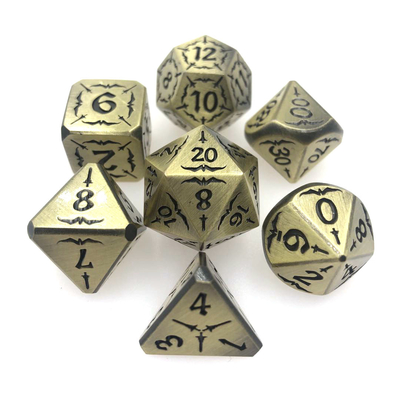 Handgesneden zwarte collectie metalen D4 dobbelstenen set polyhedraal duurzaam