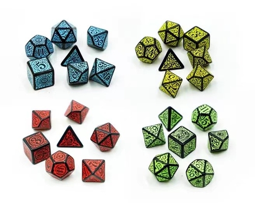 Modieus RPG-spel dobbelstenen set 20 mm Zwarte achtergrond Kleurpatroon