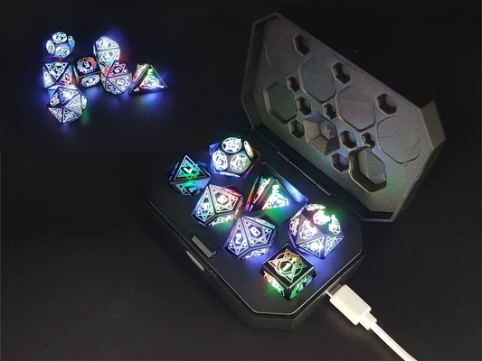 Verlichting DND dobbelstenen oplaadbaar met oplaaddoos 7 PCS LED elektronische dobbelstenen voor tafel