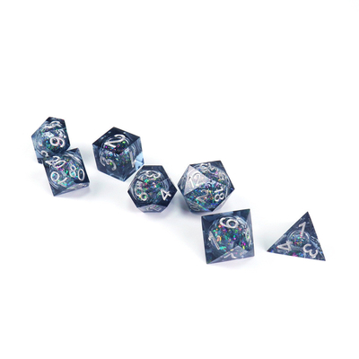 Blauw-grijze glitter vloeistof natuurhars multi-face dobbelstenen suite draak en kerker dnd dobbelstenen