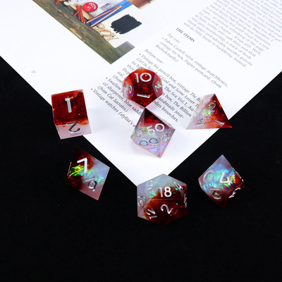 Wit plus rood erts hars desktop spel dobbelstenen set dnd dobbelstenen