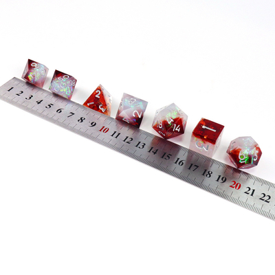 Wit plus rood erts hars desktop spel dobbelstenen set dnd dobbelstenen