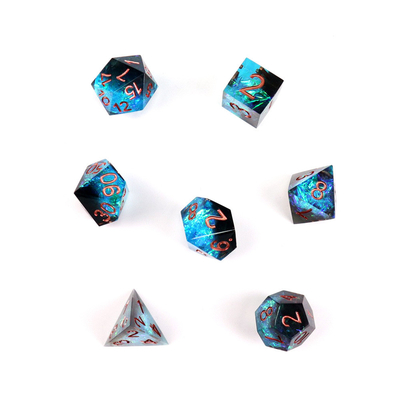 Blauw plus zwart erts hars personage speelt een multi -noodle dobbelsteen set dnd dobbelsteen