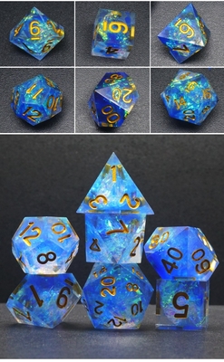 Blauw en kleur strip hars personages spelen een multi -noodle dobbelsteen set Dragon en Dungeon dnd dobbelstenen