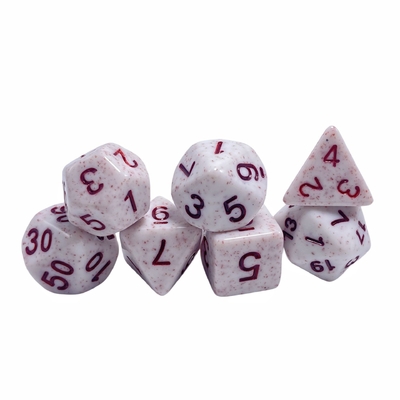 Rood woord rood gevlekte erts hars personage spelen bordspel dobbelstenen set dnd dobbelstenen