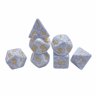 Gouden lettertype gouden vlekken erts erts hars personage spelen bordspel dobbelstenen set dnd dobbelstenen