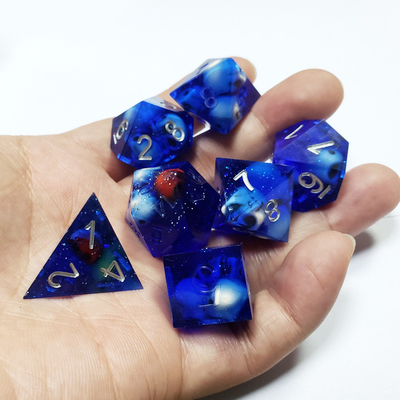 Blauw kristal schedel hars boarding dobbelstenen set draak en kerker