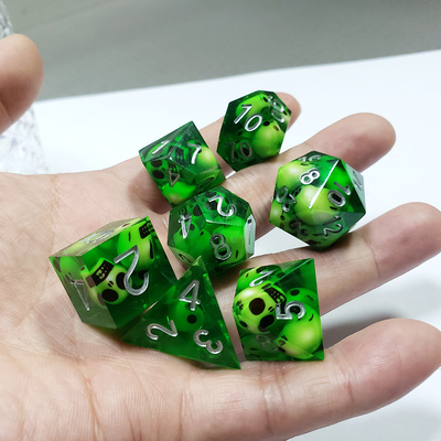 Groene kristallen schedel hars boarding dobbelstenen set draak en kerker