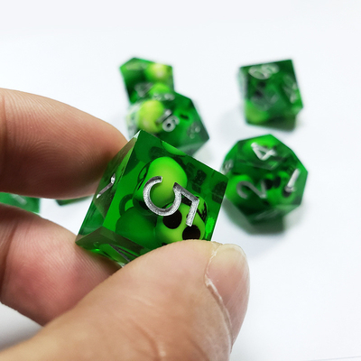 Groene kristallen schedel hars boarding dobbelstenen set draak en kerker