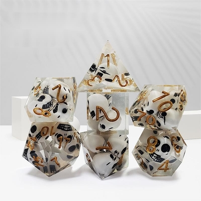 Doorzichtige kleur Crystal Skull Resin Boarding Dice Set Dragon en Dungeon