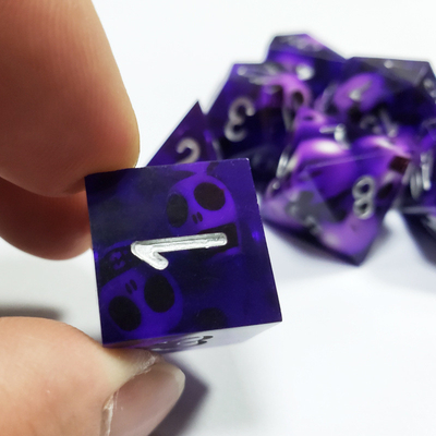 Purper Crystal Skull Resin Boarding Dice Set Draak en Dungeon