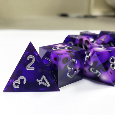 Purper Crystal Skull Resin Boarding Dice Set Draak en Dungeon