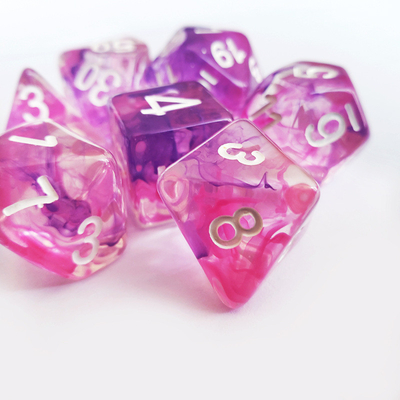 Kleurrijke roze paarse sterrenhemel Resin Boarding Dice Set dnd dice