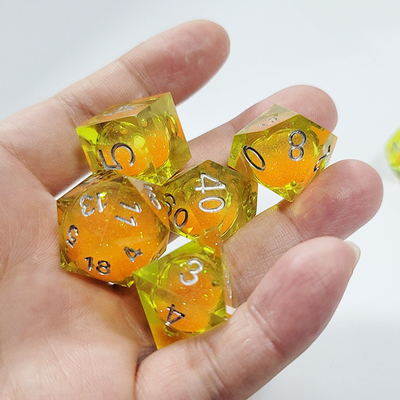 Oranje stromend zand Geel kristalhars Dnd Dice Sharp Edge Fantasy
