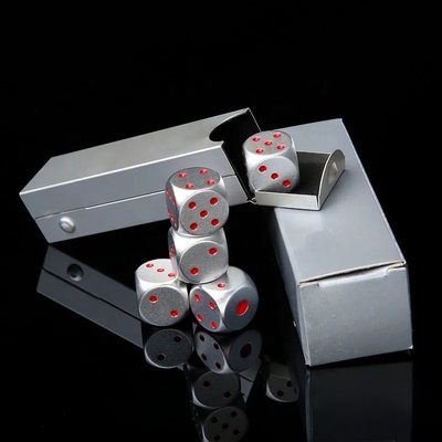Aluminium legering dobbelstenen kleur draagbare aluminium afgeronde hoek casino KTV gokspel op maat gesneden dobbelstenen set