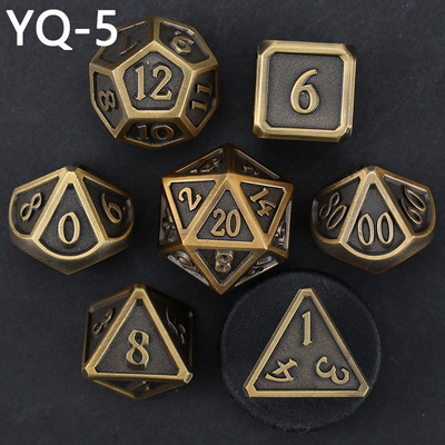 Gepersonaliseerde metalen DND dobbelstenen kleur massief polyëder metalen dobbelstenen set met zilveren cijfers, gebruikt voor schaakbord spel D &amp; D