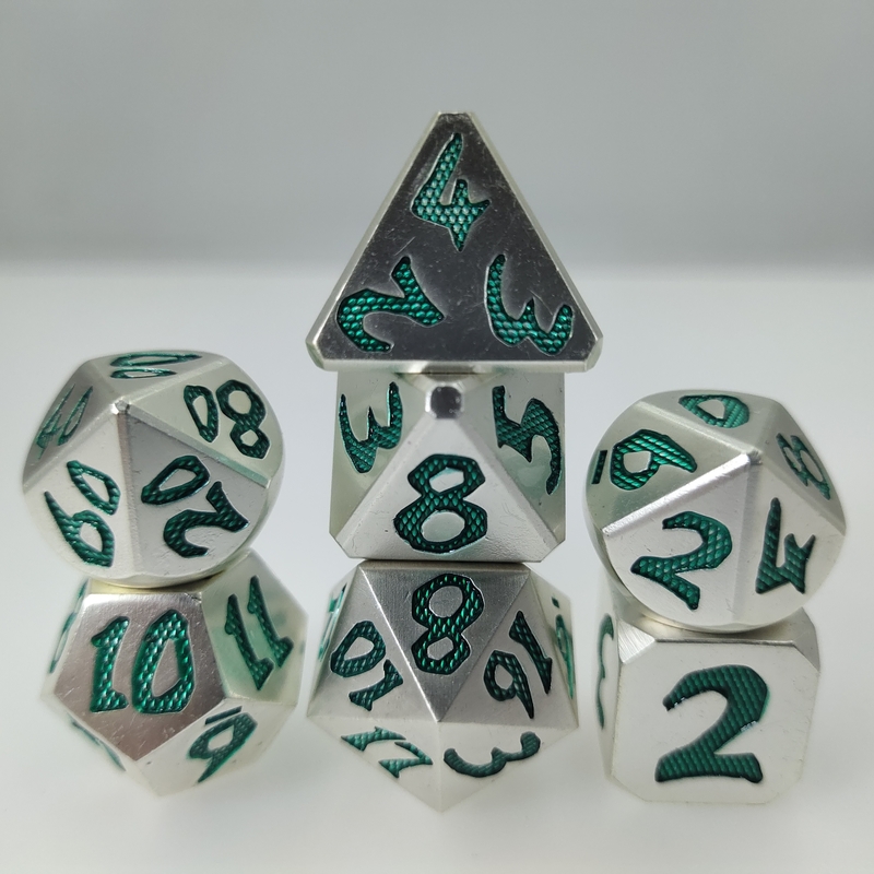 In het groot het Stuk Niet-toxische Polyhedral van het Gloed Groene Metaal DND Dice7 dobbelt Vastgestelde Lichtgroen door Zilveren Materiaal