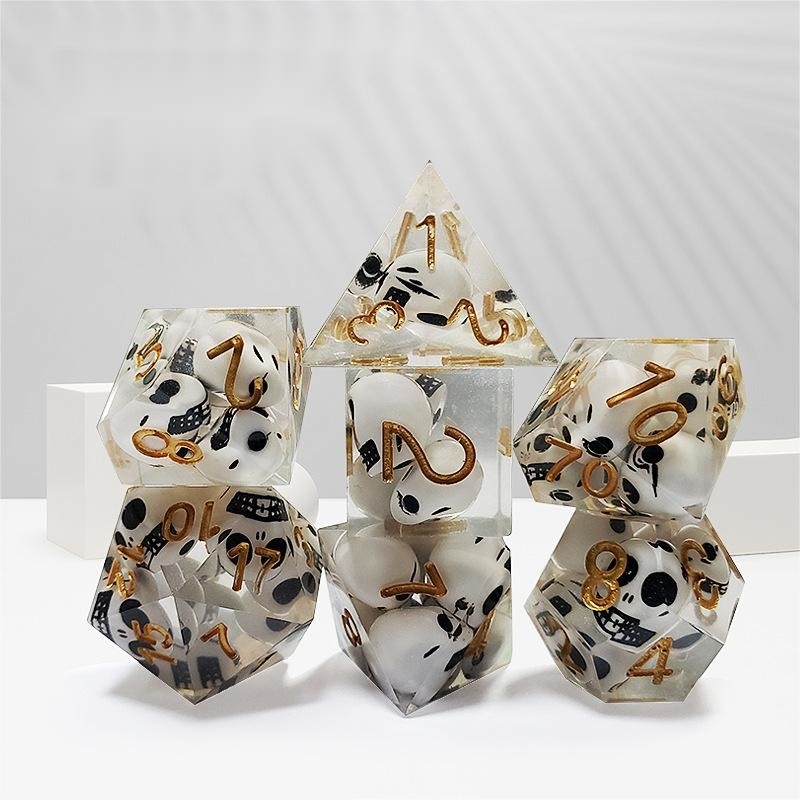 Doorzichtige kleur Crystal Skull Resin Boarding Dice Set Dragon en Dungeon