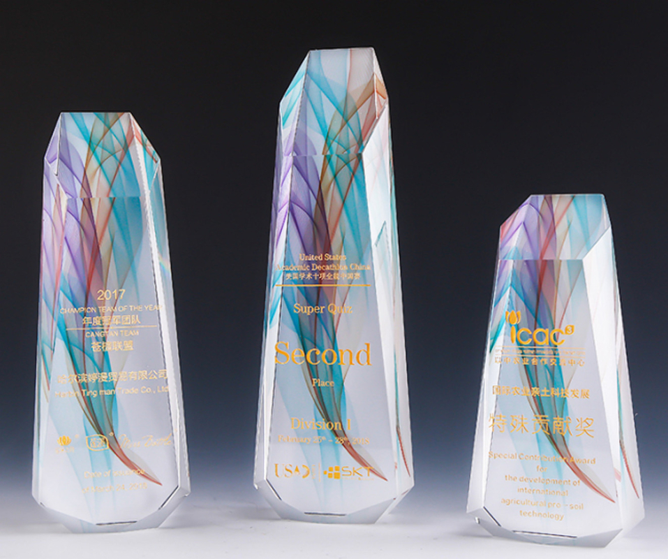 Multicolor kristalhars trofee helder en slijtvast